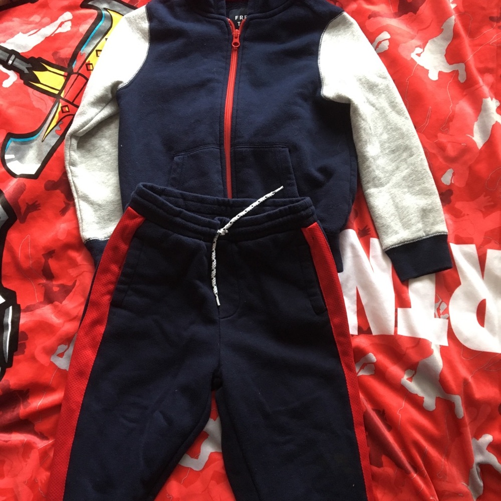 Boys size 8 tracksuit